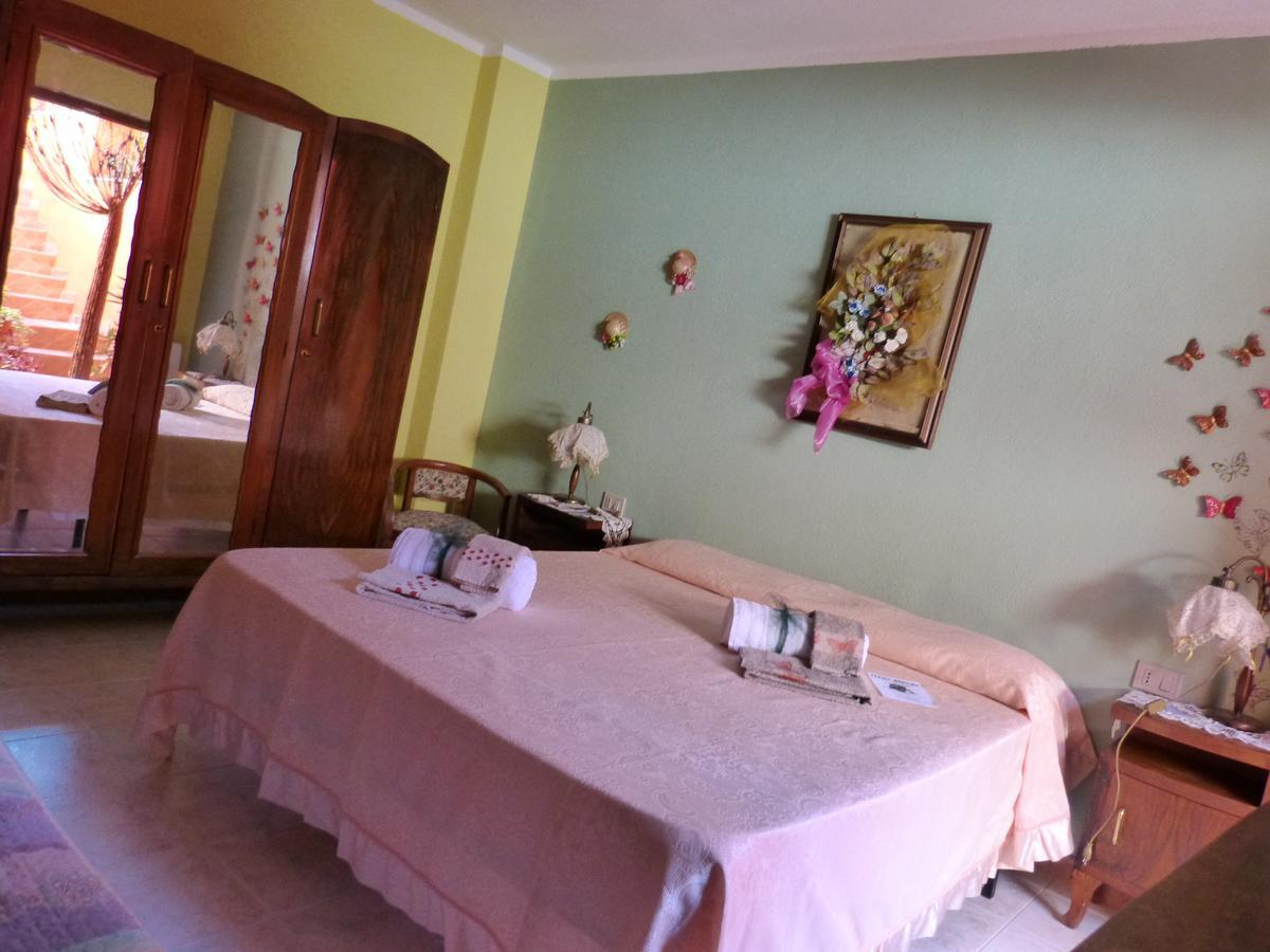 Bed and Breakfast Il Pozzo Dei Desideri Арбус Экстерьер фото