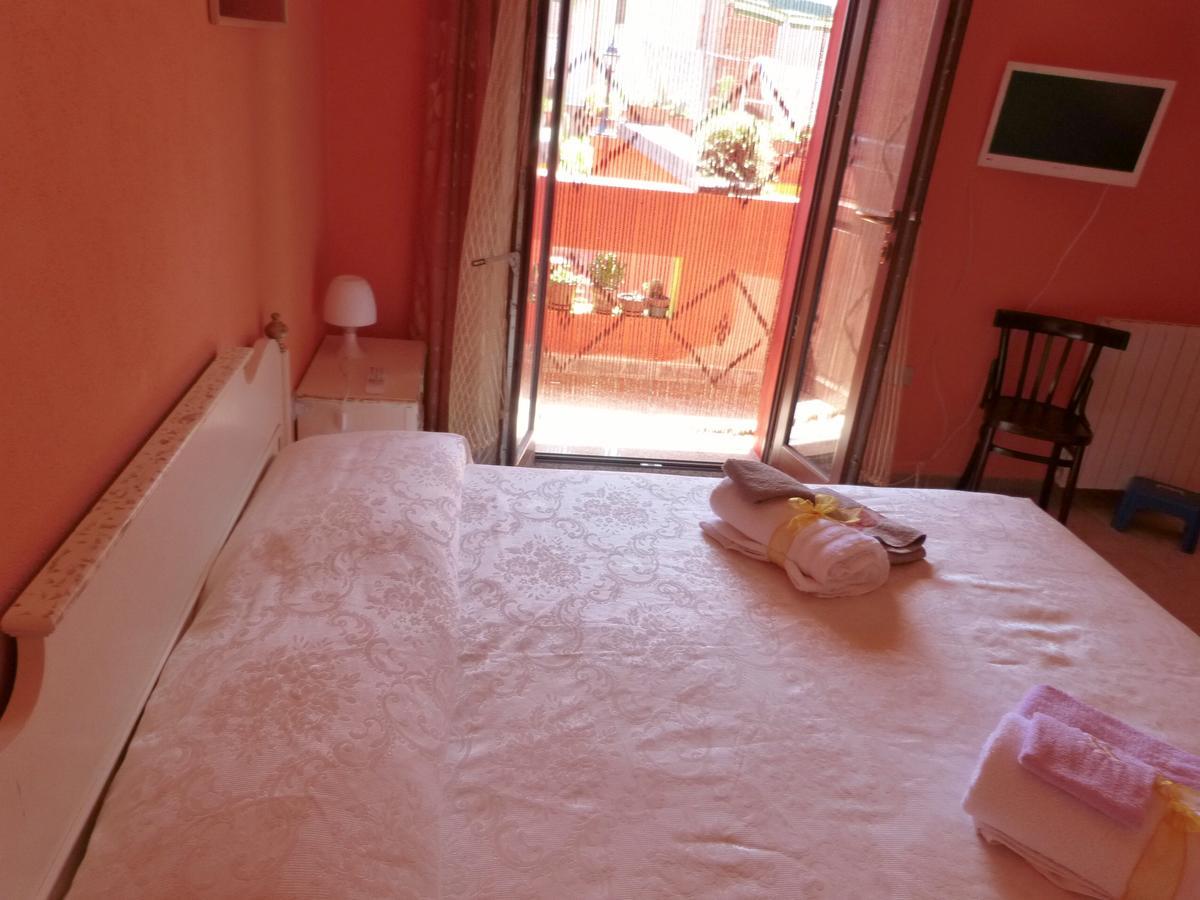 Bed and Breakfast Il Pozzo Dei Desideri Арбус Экстерьер фото