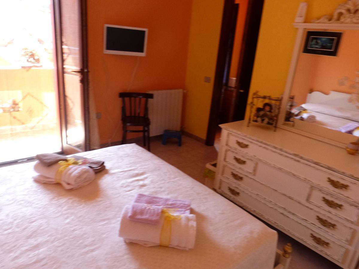 Bed and Breakfast Il Pozzo Dei Desideri Арбус Экстерьер фото